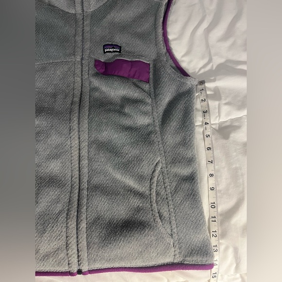 Patagonia Polyester Fleece Gray and Purple Full-Zip Pocketed Vest Outdoor Hiking - Picture 10 of 11